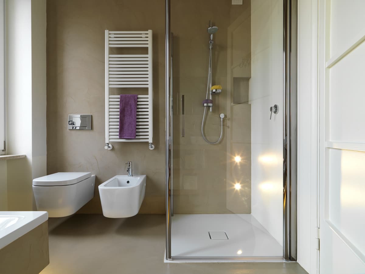 Mamparas de aluminio para baños y oficinas en A Coruña